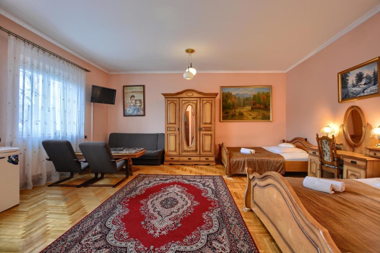 Hotel Jagiellonski Санок Екстериор снимка
